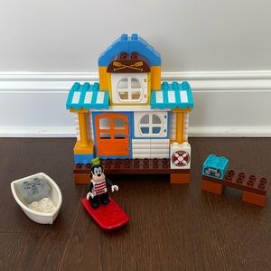 Lego duplo beach house